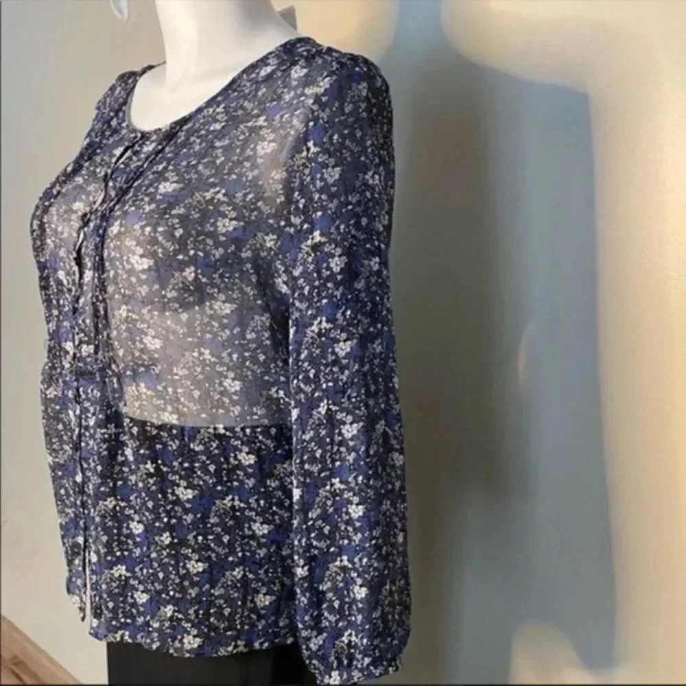 Jaclyn Smith sheer floral blouse - Picture 2 of 5